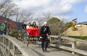 Ebisuya Rickshaw Yufuin Location